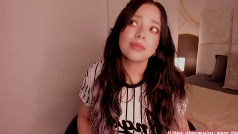 Snapshot of has_gonzalezz chatting on April 2, 2026, 4:10 am has_gonzalezz online show from April 2, 2026, 4:10 am