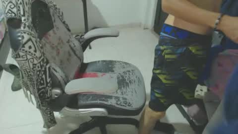 Snapshot of hasani_savala chatting on October 29, 2025, 5:10 am Hasani online show from October 29, 2025, 5:10 am