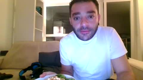 hash420 online show from March 3, 2025, 9:48 pm