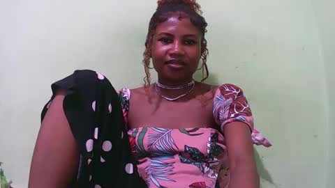 Snapshot of hasleyinah chatting on May 4, 2026, 6:37 pm hasleyinah online show from May 4, 2026, 6:37 pm