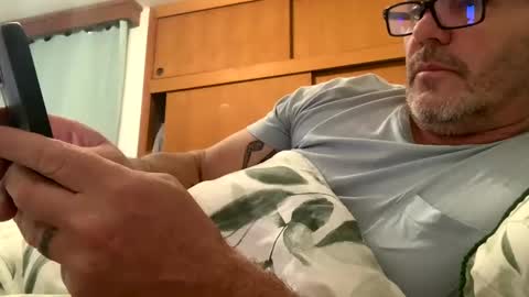 Snapshot of hawks2113 chatting on February 24, 2025, 1:35 am hawks2113 online show from February 24, 2025, 1:35 am