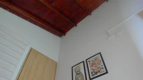 Snapshot of hazel_shy chatting on January 9, 2025, 12:35 am Im Hazel online show from January 9, 2025, 12:35 am