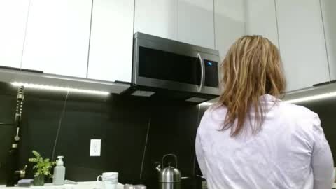 Hazel online show from March 15, 2026, 12:22 pm