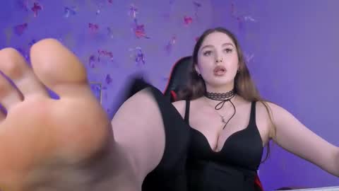 Hazel online show from November 17, 2025, 12:11 pm