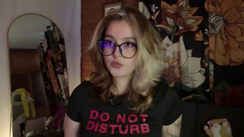 Snapshot of hazelbrownn23 chatting on February 16, 2026, 10:39 pm Hazel Brown online show from February 16, 2026, 10:39 pm