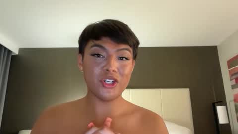 Snapshot of hazeldelacourx chatting on May 2, 2026, 1:10 am hazeldelacourx online show from May 2, 2026, 1:10 am