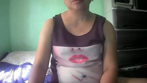 hazeldhane online show from November 18, 2025, 1:44 am