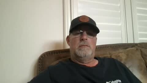 Snapshot of hdeuce22 chatting on May 6, 2026, 8:25 pm Hdeuce22 online show from May 6, 2026, 8:25 pm