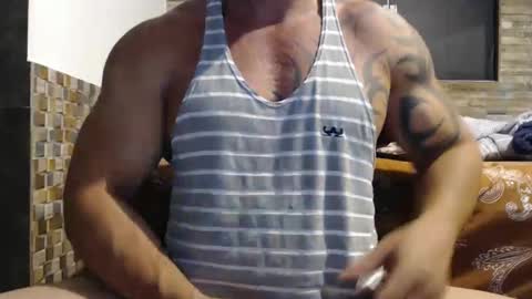 Snapshot of healedcarioca chatting on January 11, 2025, 3:13 am Brazilian bigdick online show from January 11, 2025, 3:13 am