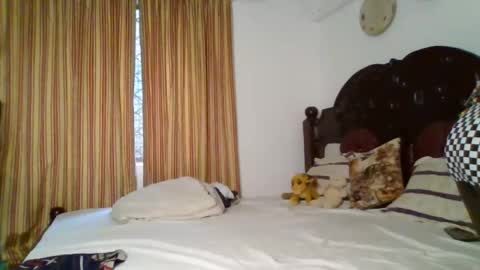 Snapshot of heart_star chatting on June 12, 2026, 8:24 am heart_star online show from June 12, 2026, 8:24 am
