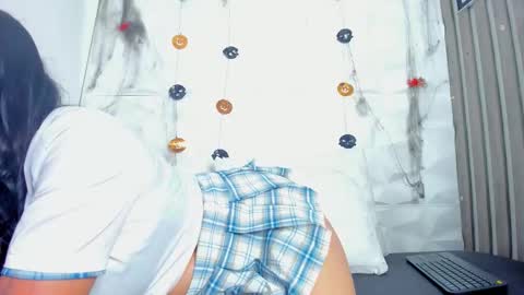 Snapshot of heather_dowd chatting on October 26, 2025, 4:18 am  heather online show from October 26, 2025, 4:18 am
