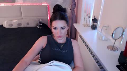 Heaven girl online show from July 25, 2026, 3:31 pm