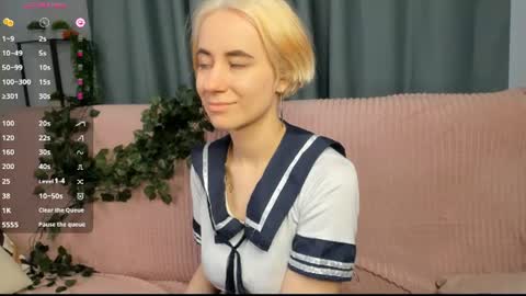 heavenmoth online show from June 16, 2026, 1:36 pm
