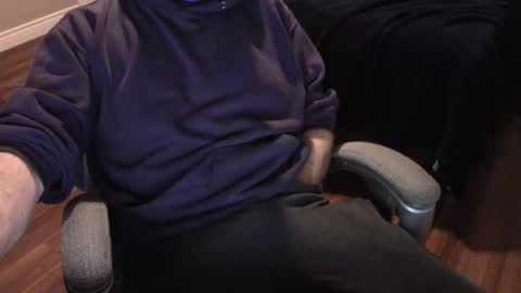 Snapshot of heavilyhung chatting on January 24, 2025, 3:32 am John online show from January 24, 2025, 3:32 am