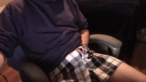 Snapshot of heavilyhung chatting on February 18, 2025, 4:37 am John online show from February 18, 2025, 4:37 am