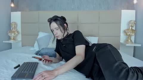 Snapshot of hecate1_ chatting on July 17, 2026, 8:03 pm Keira Hecate online show from July 17, 2026, 8:03 pm