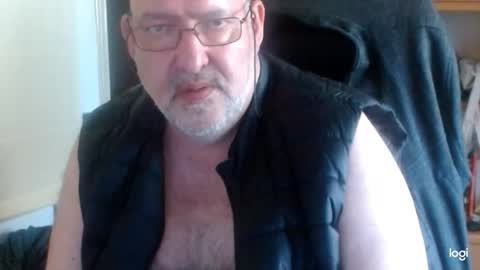 Snapshot of hechizodeluz chatting on April 19, 2026, 6:10 pm Hechizo online show from April 19, 2026, 6:10 pm