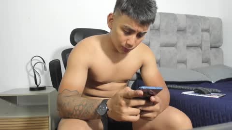 Snapshot of hector_18_ chatting on March 8, 2025, 9:39 am  18 online show from March 8, 2025, 9:39 am