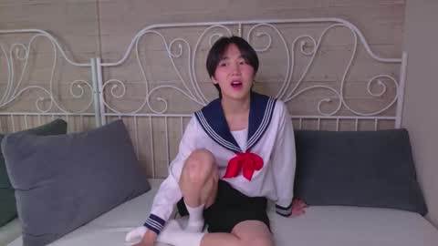 HEEJIN online show from October 29, 2025, 8:21 pm