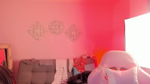 Snapshot of heidipalmer chatting on June 16, 2026, 11:40 pm Heidi Palmer online show from June 16, 2026, 11:40 pm