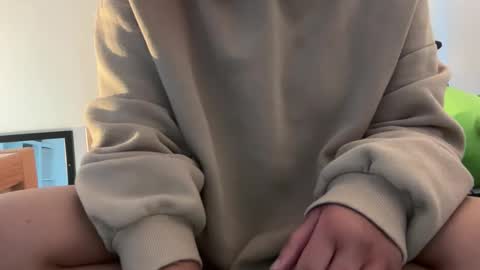 Snapshot of heidirose256 chatting on February 15, 2026, 11:34 pm heidirose256 online show from February 15, 2026, 11:34 pm