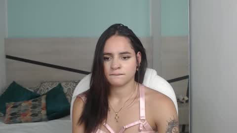 Snapshot of heidy_hoiss chatting on January 7, 2025, 5:53 pm Heidy online show from January 7, 2025, 5:53 pm