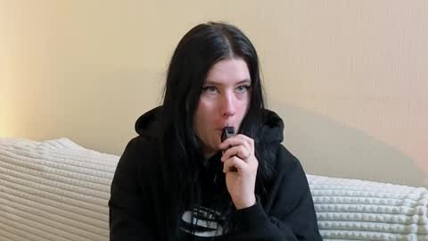 Snapshot of heikedowtin chatting on April 6, 2026, 8:26 am Sabrina good girl online show from April 6, 2026, 8:26 am