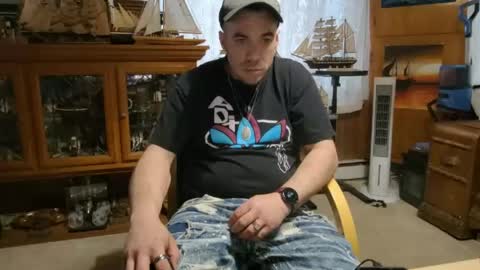 Snapshot of heisherrmann chatting on April 13, 2026, 11:32 pm xxScubaStevexx online show from April 13, 2026, 11:32 pm