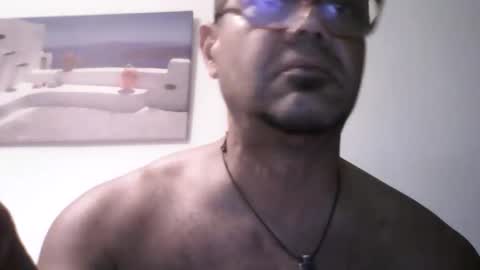 Snapshot of heistt chatting on May 1, 2026, 5:23 am Heist Stein online show from May 1, 2026, 5:23 am