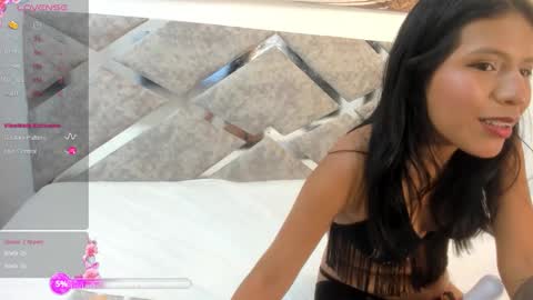 Snapshot of heleenhott_ chatting on November 5, 2025, 1:05 am hellen online show from November 5, 2025, 1:05 am