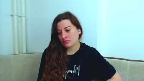 helen_adams_ online show from January 8, 2025, 4:34 am