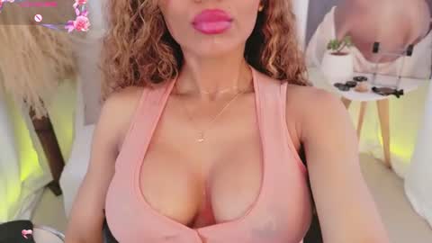 Snapshot of helena_fits chatting on August 8, 2026, 6:10 pm Helena Fits online show from August 8, 2026, 6:10 pm
