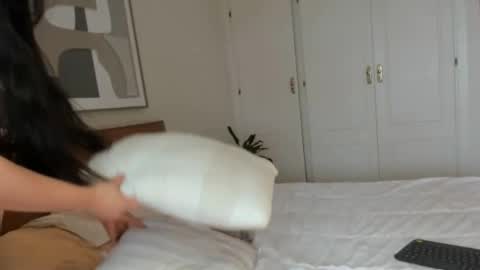 Snapshot of helena_hills chatting on October 27, 2025, 12:31 pm helena_hills online show from October 27, 2025, 12:31 pm