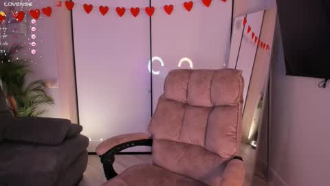 Helen online show from February 26, 2026, 3:33 pm