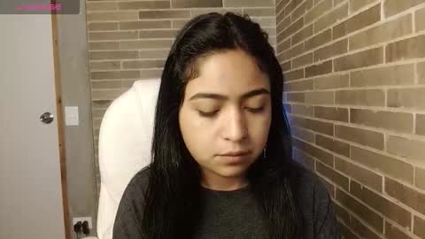 Snapshot of helenacyruss666 chatting on February 4, 2026, 12:00 pm Only 18 cyrus online show from February 4, 2026, 12:00 pm