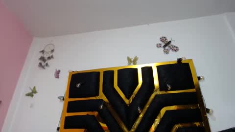 helenahotwet online show from March 7, 2025, 6:43 pm