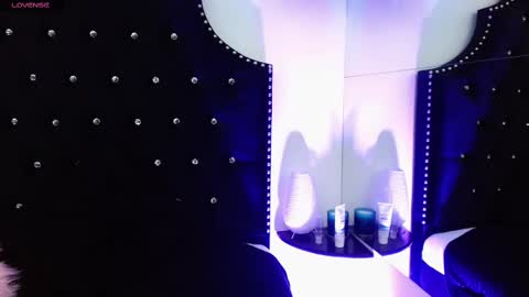 Helene online show from February 17, 2025, 12:48 pm