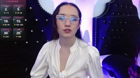 Helene online show from February 20, 2025, 1:08 pm