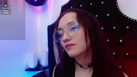 Helene online show from March 5, 2025, 1:28 pm