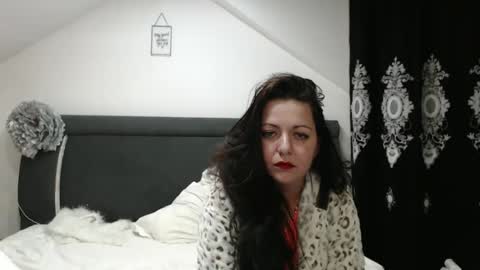 Snapshot of helenhh chatting on January 14, 2025, 10:48 am helenhh online show from January 14, 2025, 10:48 am