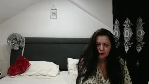 Snapshot of helenhh chatting on February 6, 2025, 10:26 am helenhh online show from February 6, 2025, 10:26 am