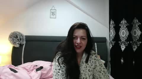 Snapshot of helenhh chatting on February 24, 2025, 9:43 am helenhh online show from February 24, 2025, 9:43 am