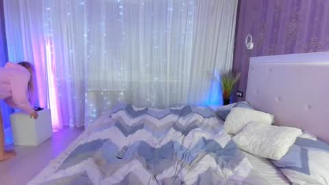 Snapshot of helensunshine chatting on February 4, 2025, 3:22 am Helen online show from February 4, 2025, 3:22 am