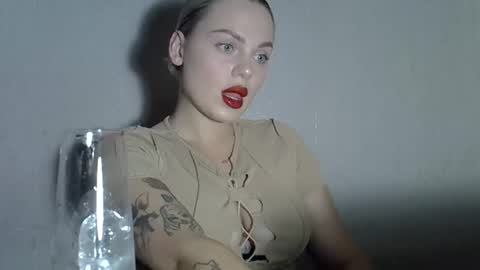 Snapshot of helga_now chatting on October 4, 2025, 8:07 pm helga_now online show from October 4, 2025, 8:07 pm