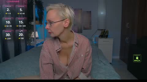 Snapshot of helgahimmele chatting on December 5, 2024, 4:55 pm Helga online show from December 5, 2024, 4:55 pm
