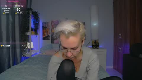 Snapshot of helgahimmele chatting on December 14, 2024, 5:58 pm Helga online show from December 14, 2024, 5:58 pm