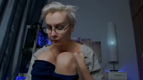 Snapshot of helgahimmele chatting on January 18, 2025, 1:30 am Helga online show from January 18, 2025, 1:30 am