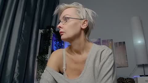 Snapshot of helgahimmele chatting on January 21, 2025, 12:46 am Helga online show from January 21, 2025, 12:46 am