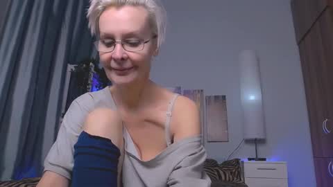 Snapshot of helgahimmele chatting on January 27, 2025, 3:37 am Helga online show from January 27, 2025, 3:37 am