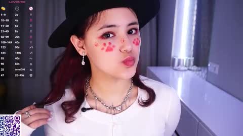 Snapshot of helgamartin chatting on February 23, 2026, 8:28 pm Aurora online show from February 23, 2026, 8:28 pm